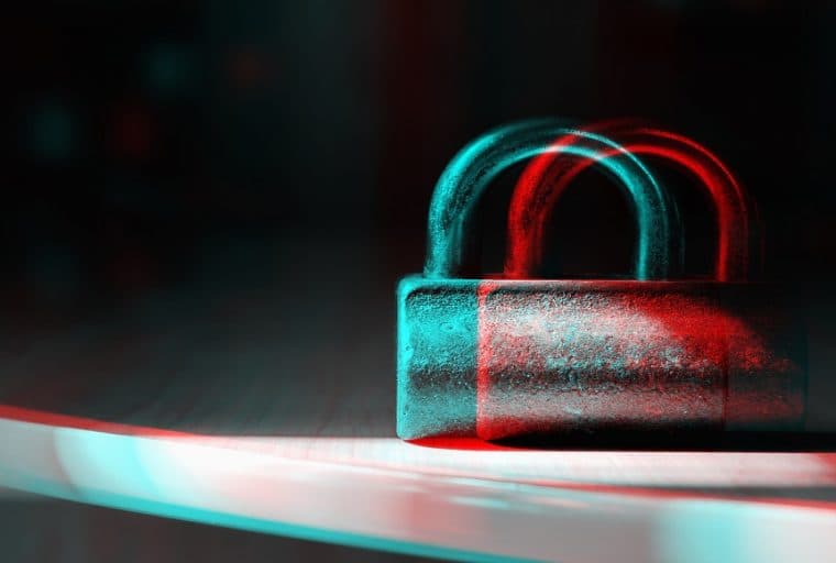 DOJ Wants to Force Apple to Decrypt User's Device, Bitcoin Users Next?