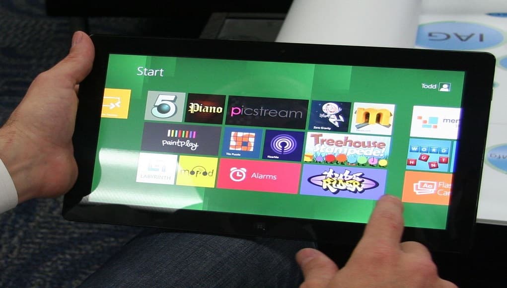 The Role of Bitcoin in Mobile E-Commerce