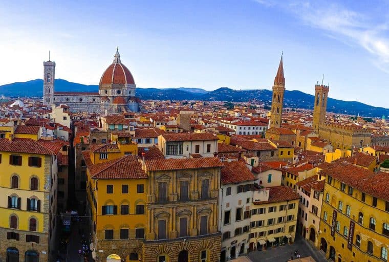 The Banking System Is Obsolete: Bitcoin and the Blockchain Are the Future