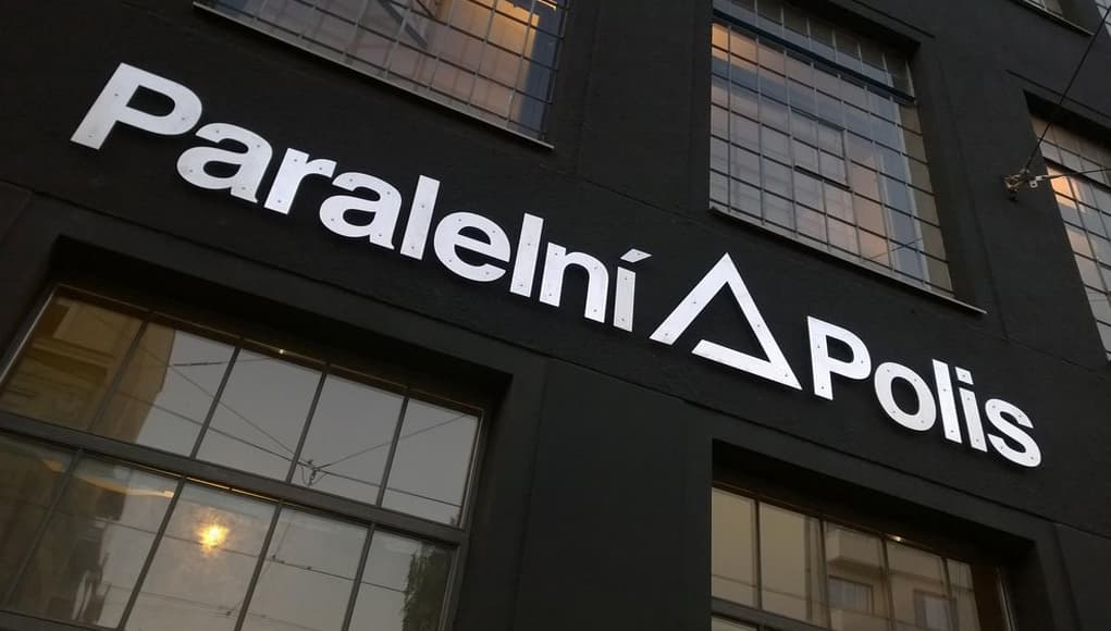 Bitcoin-NFC Implant Spotted at Paralelní Polis in Prague