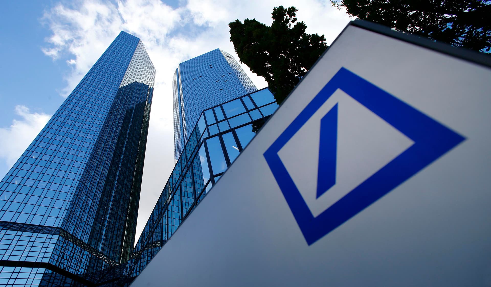 Deutsche Bank Video Brings Blockchain into ‘Real World’