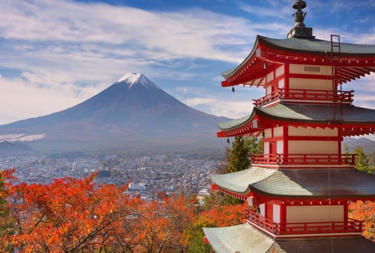 Foreign Investors Dump Japan Stocks as Economic Planning Fails