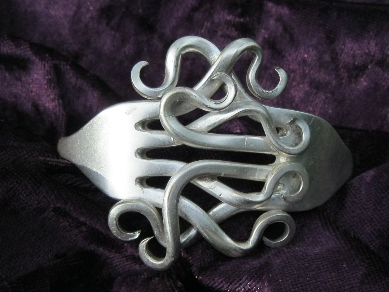 Kraken Adds Ethereum Classic, Coinbase Slammed for Funds Freeze