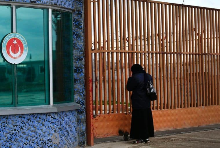 Major Turkish Exchange Shuts Down Following Banking Suspension