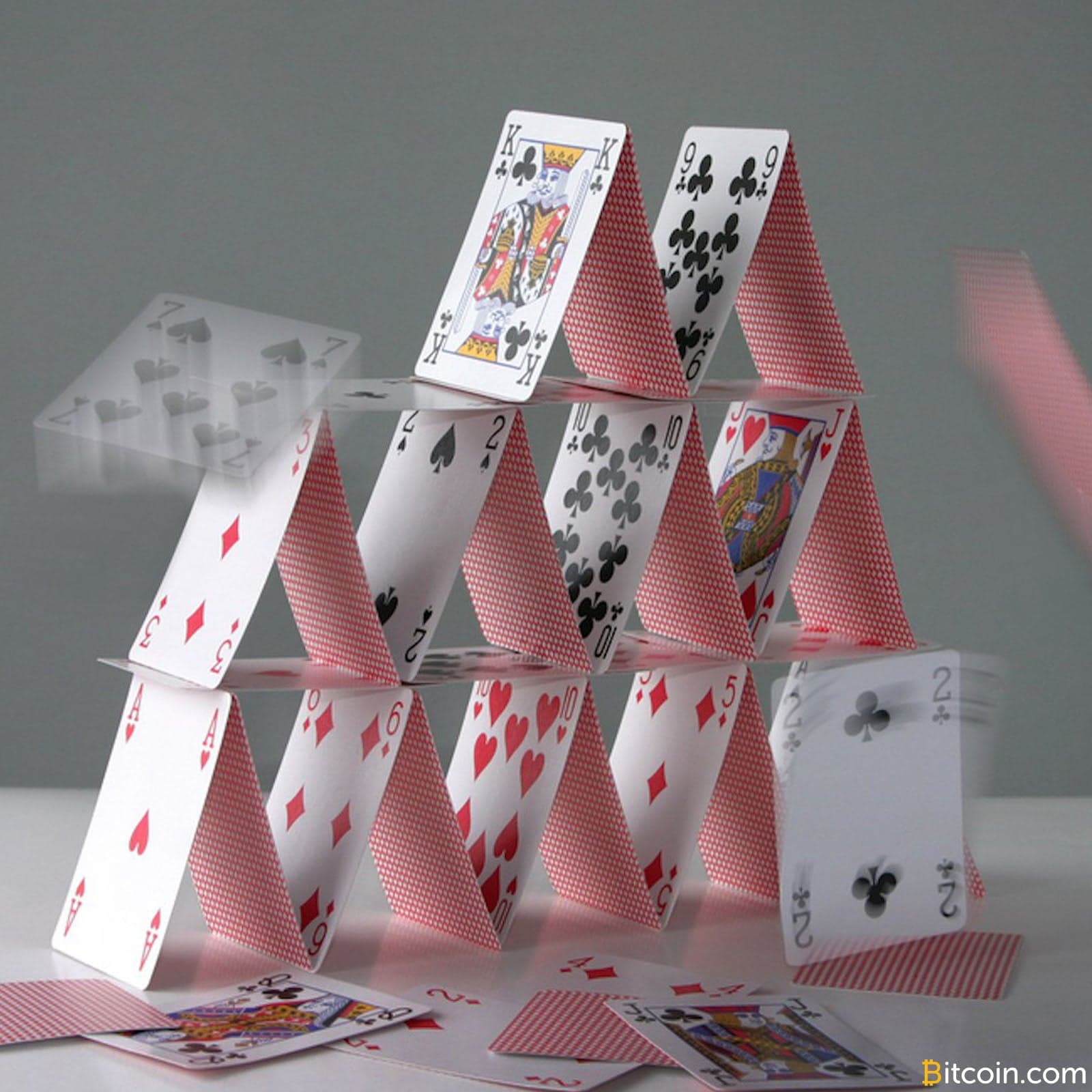 Cracks Appear as Critics Label Bitconnect a Ponzi Scheme