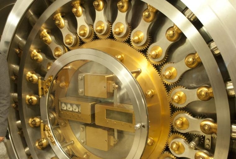 Coinbase Announce Cryptocurrency Custodianship as Institutional Money Floods In