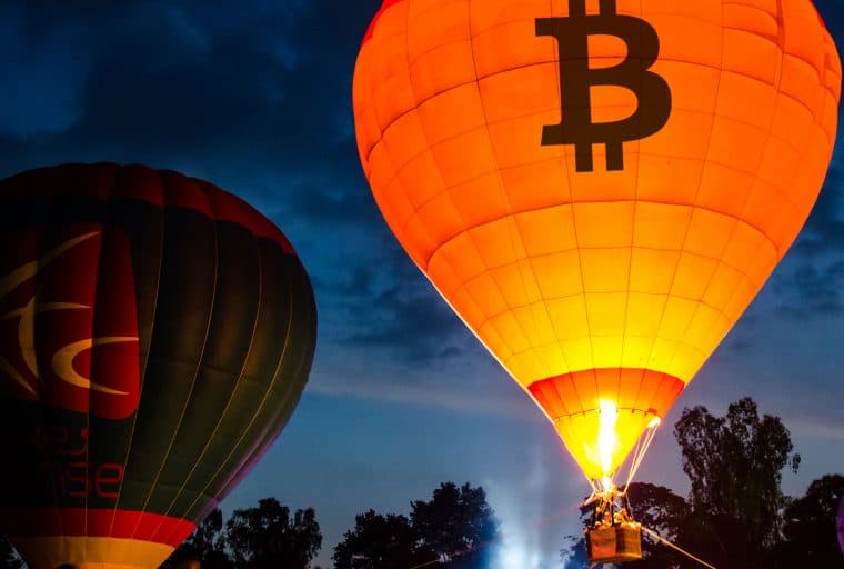 Bitcoin Markets Push the Cryptocurrency's Value to $12,000