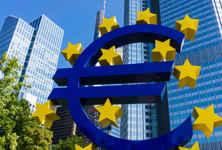 ECB Wants Digital Cash for Banks to Keep up With Bitcoin