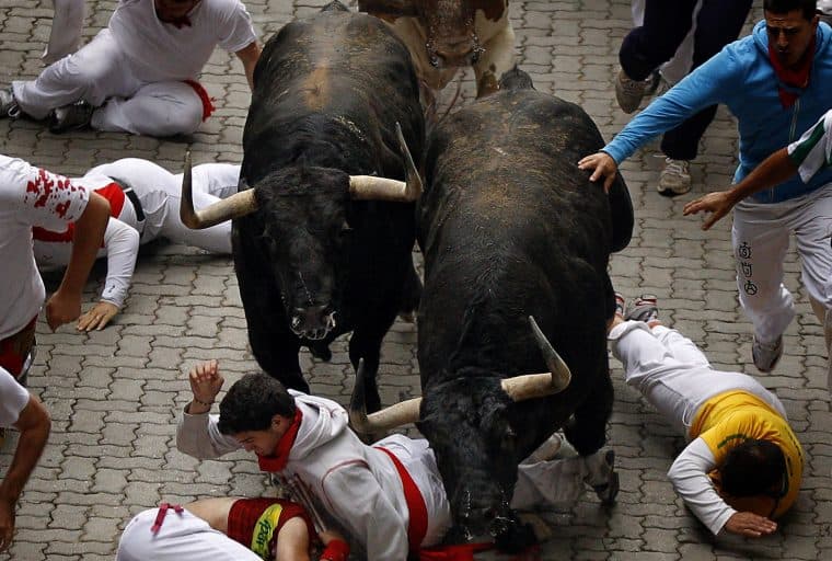 Once Coy, Hedge Funds Now Rush to Bitcoin