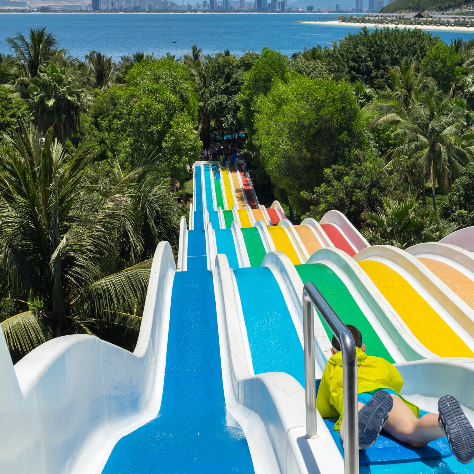 Markets Update: Bitcoin Spot Prices Slide After CME Group Opens Futures