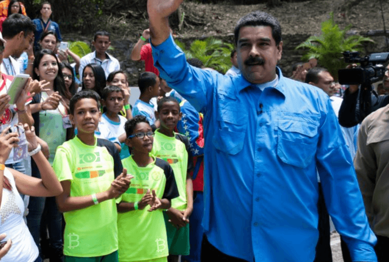 Venezuela Seeks Miners for the Petro - Maduro Claims 860,811 Already Signed Up