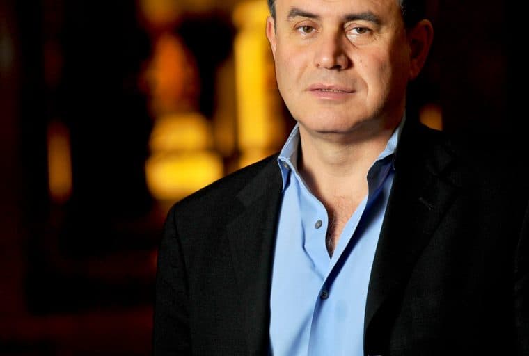 Dr. Doom (Professor Nouriel Roubini) Calls Stablecoin Tether a Scam