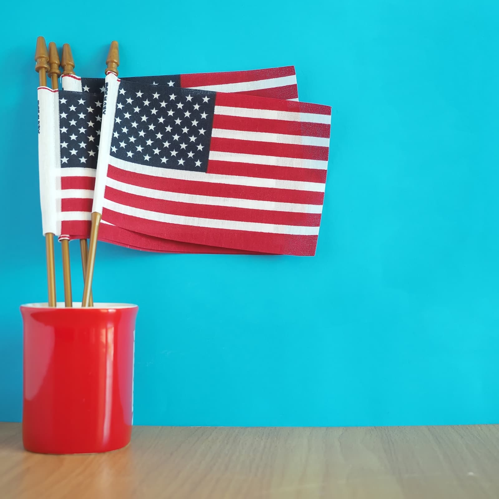 Chairmen of SEC and CFTC Co-Author Article on Crypto Regulations