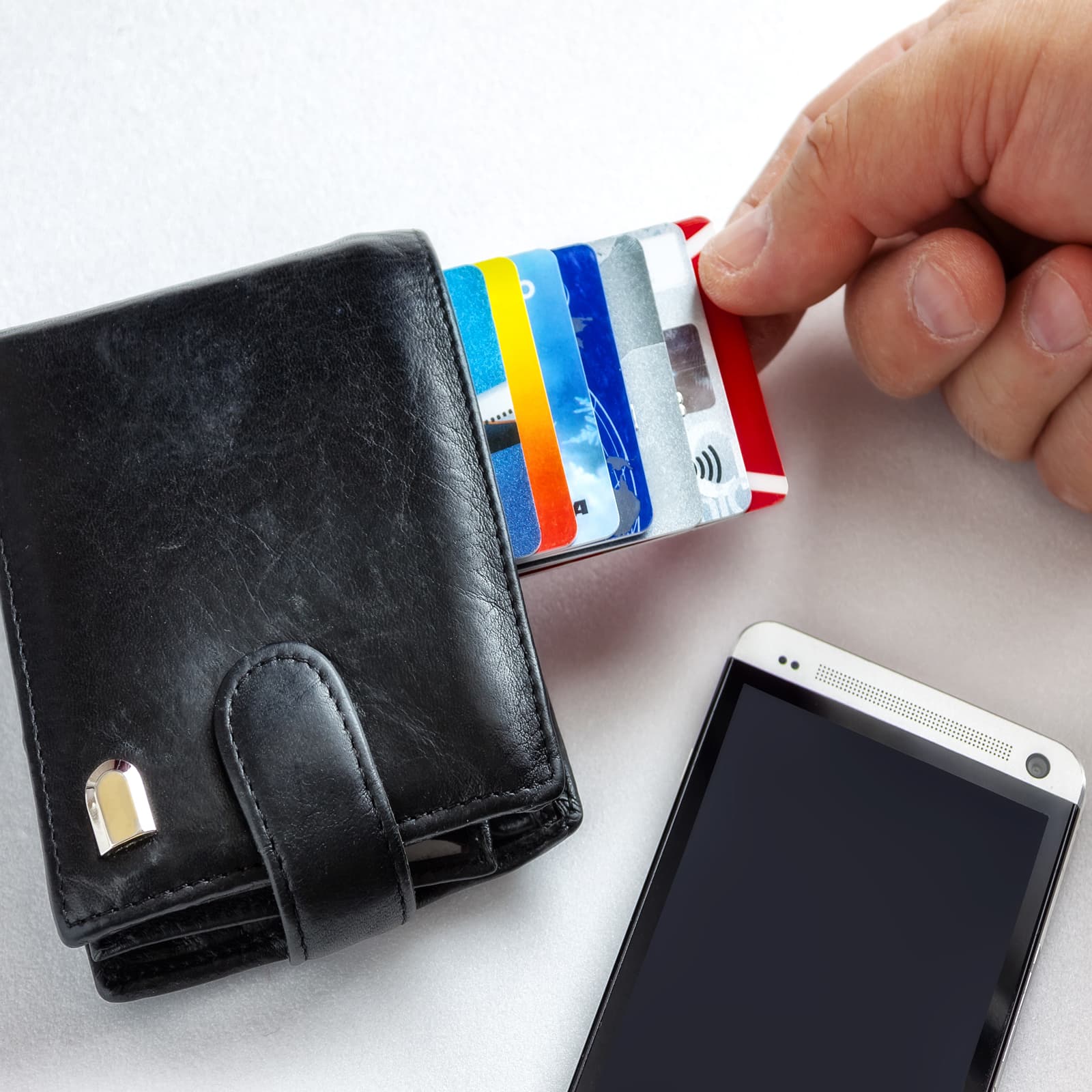 Report Reveals 18% of Investors Buy Bitcoin With Borrowed Money