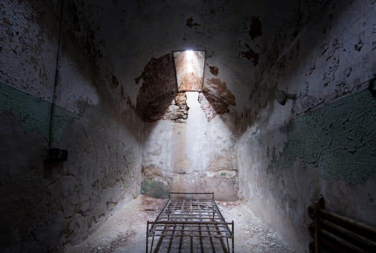 24-Year-Old Sent to Prison for Selling Bitcoin Without Asking for ID