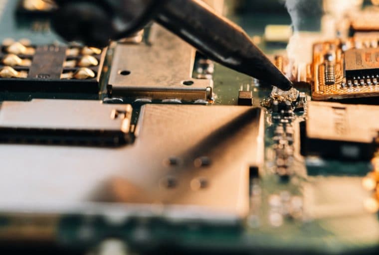 China’s Huawei Rumored to Partner with Cold Storage Smartphone Maker