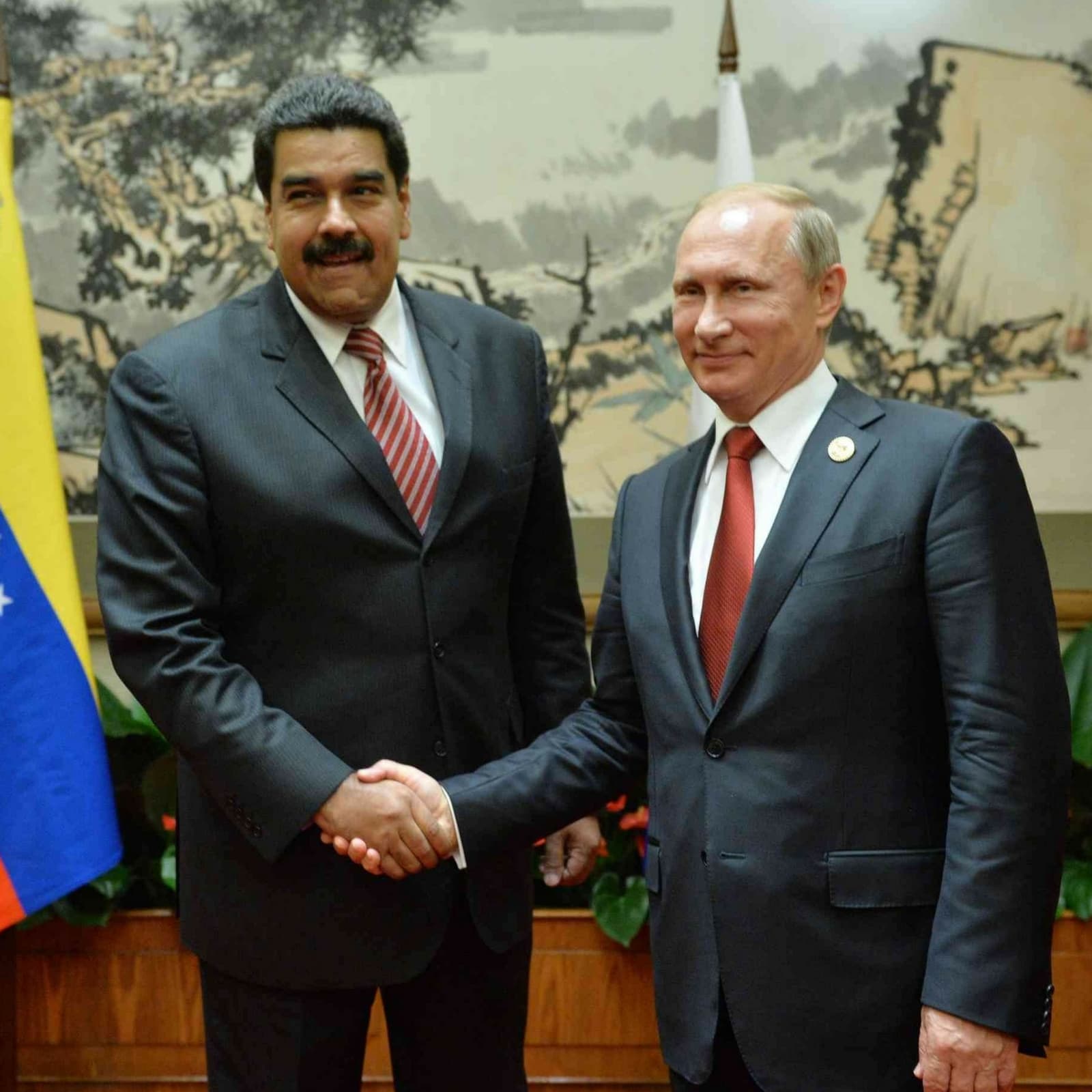 Report Claims Putin Aided Maduro in Creating Venezuela’s Crypto, Petro