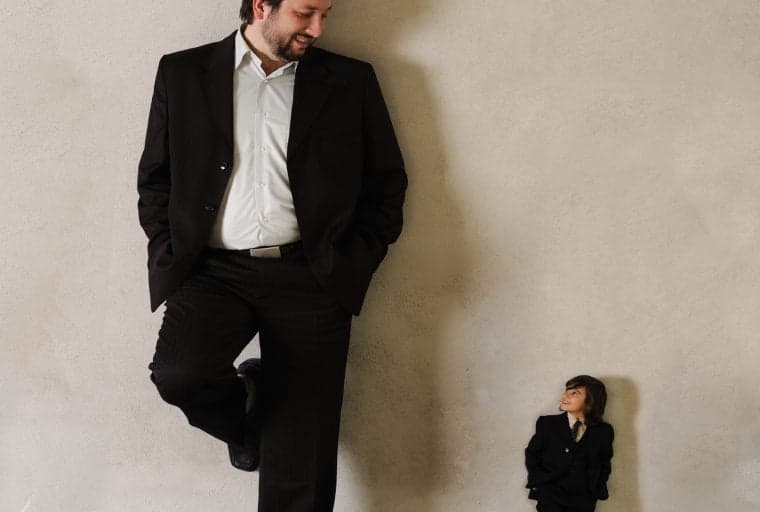 Bitcoin in Brief Tuesday: Wary Giants, Eager Dwarfs