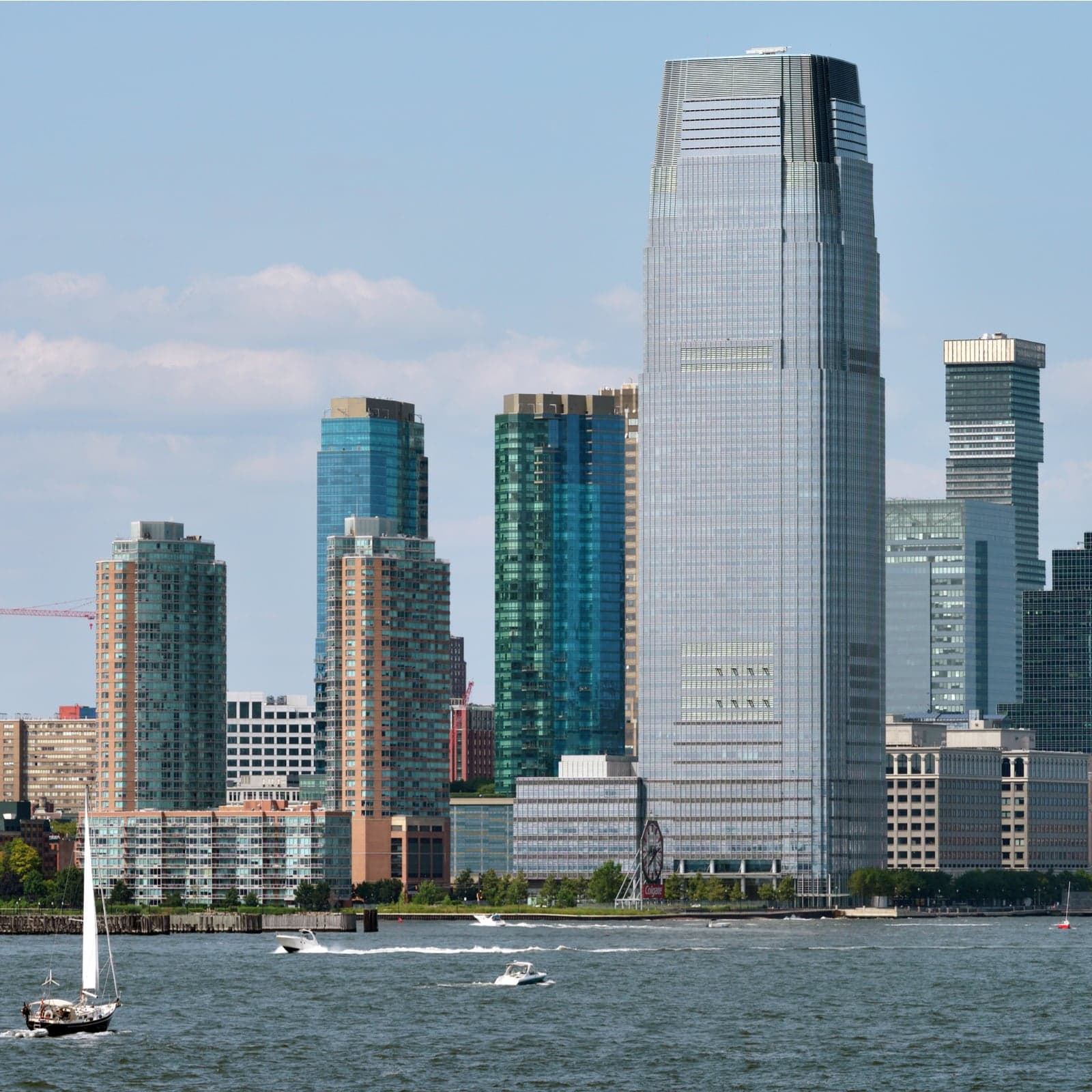 The Daily: Anti-Crypto Politician Backed by Payments Firm, Grayscale Raised $250m in H1