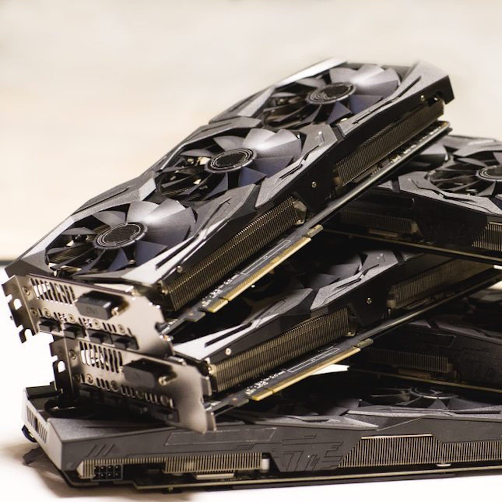 Japanese Man Exploits Free Company Electricity to Make $500 Secondary Income Mining