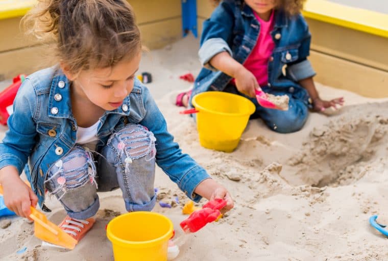 Regulatory Round-Up: U.K. Chief Blockchain Officer, DLT Cohort in FCA Sandbox, Central Bank Calls Crypto ”Fallacy”