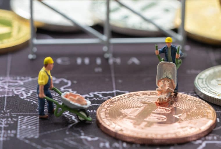 Post-Flood Reflections Reveal Insights Into Lives of Sichuan Miners