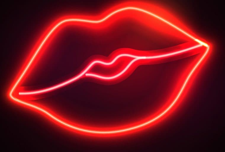 Xhoneybadger.com Pays Viewers Cryptocurrency to Watch Content