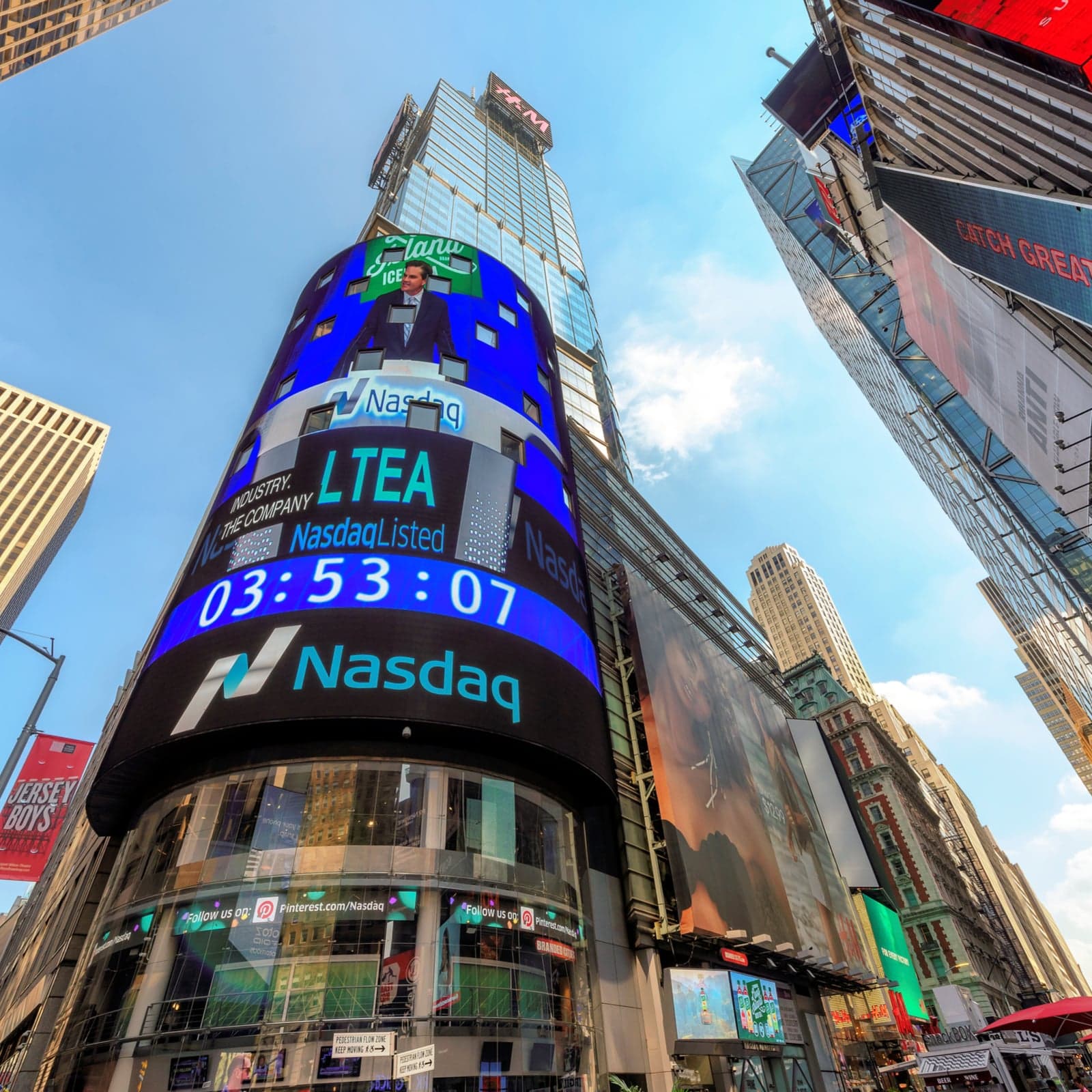 The Daily: Nasdaq Eyes Security Tokens, Blockstack Tackles Social Media