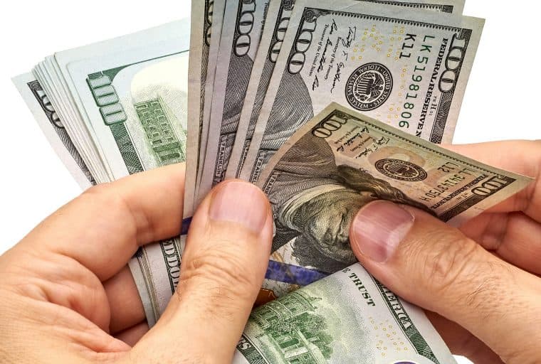 Islamic Countries Challenge USD 'Sanctioning Tool' With Planned Common Cryptocurrency