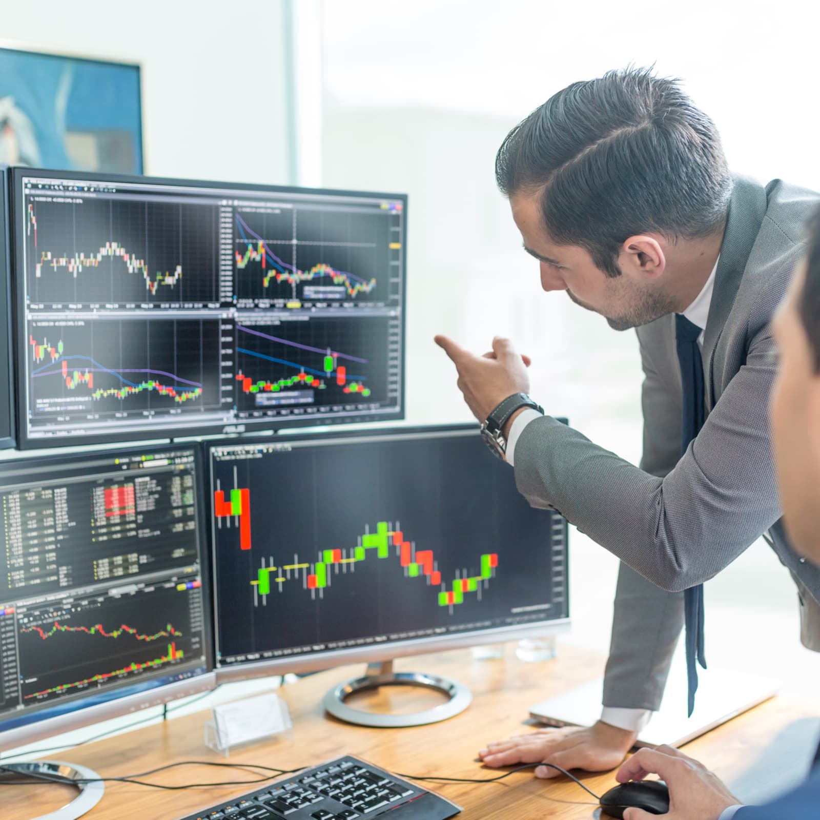 Markets Update: Traders Expecting Major BCH Action When Exchanges Open