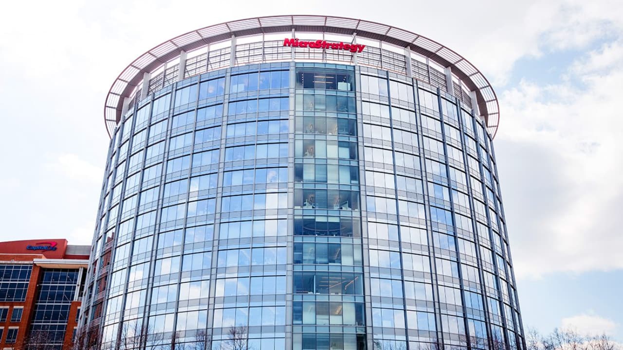 Nasdaq-Listed Microstrategy Raises Bitcoin Holdings to $425 Million After Second Purchase