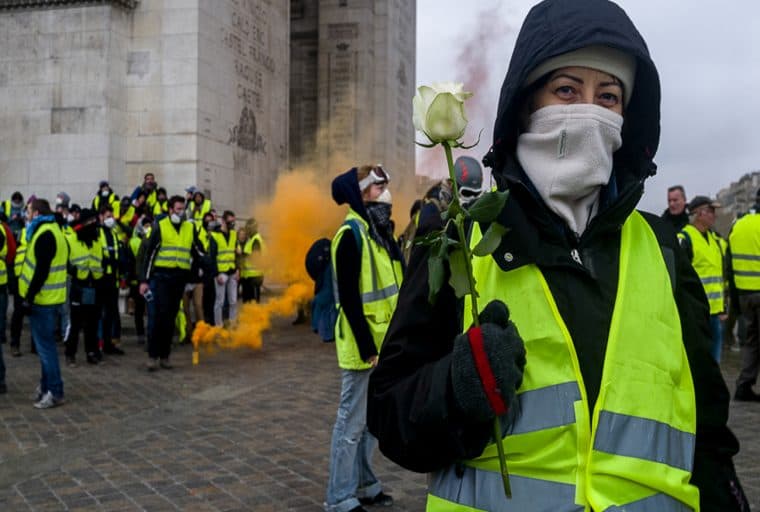French ATM Glitches and Bank Closures Reported After Scheduled Bank Run