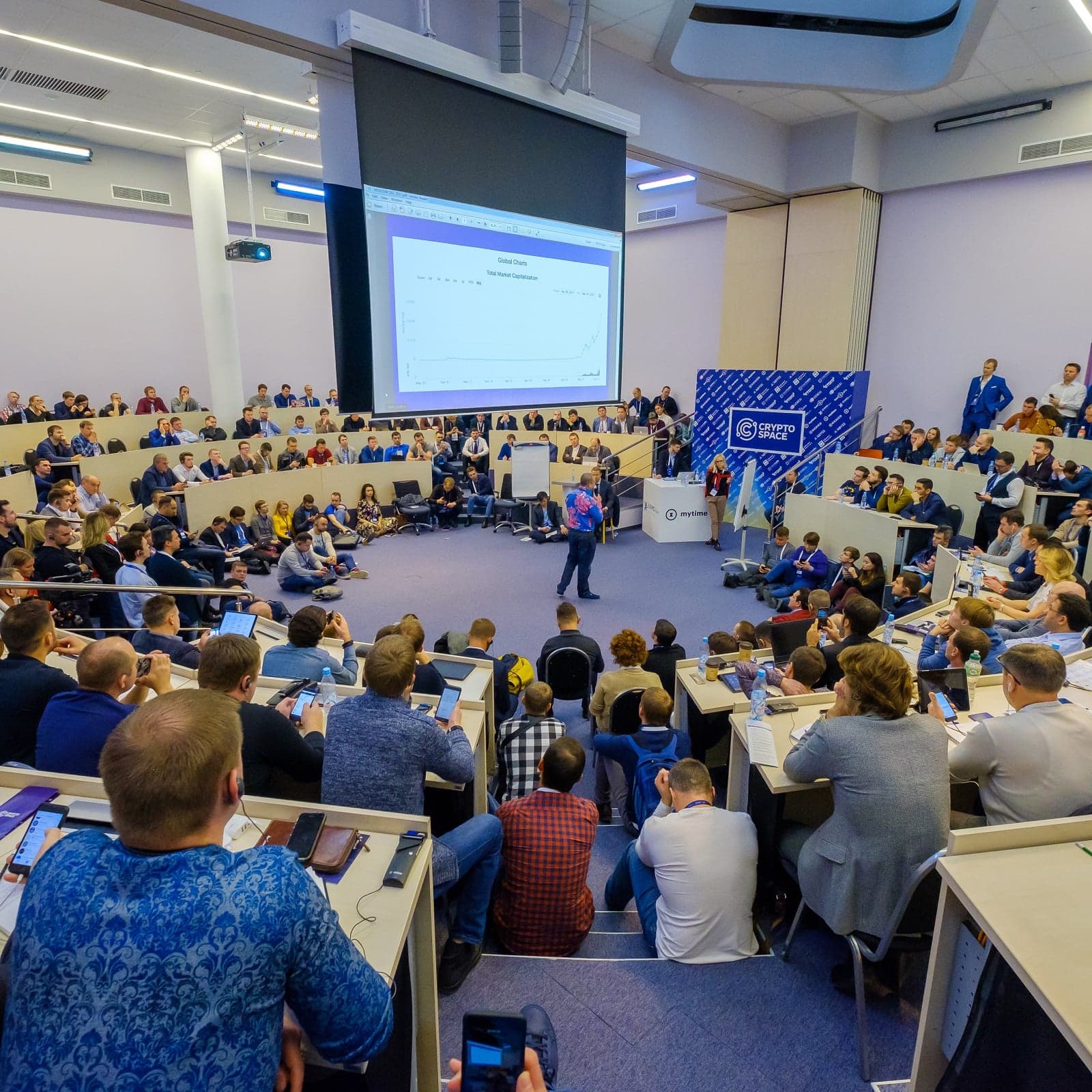 Study Finds Three Quarters of Attendees at Crypto Events Are Male