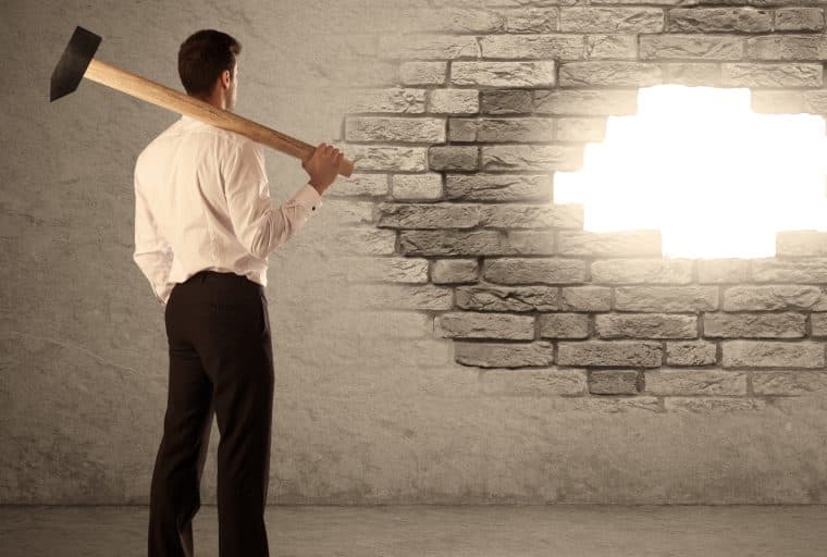 Thai Crypto Exchange Determined to Stay Open After SEC Orders Shutdown