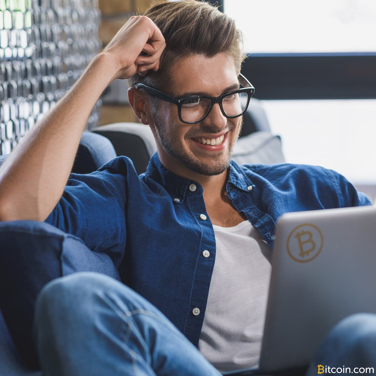 Cryptocurrency GIFs: Animations That Capture the Mood of the Markets