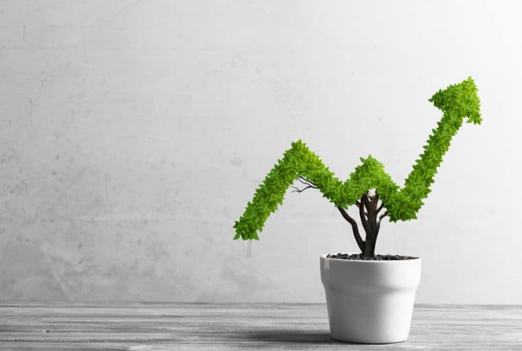 SEC Commissioner Suggests Excessive Crypto Regulation Hurts Growth