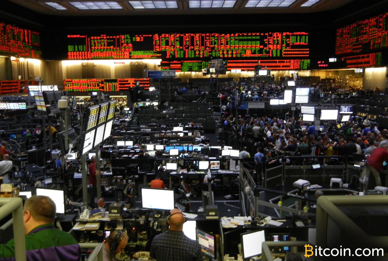 CME's Bitcoin Futures Break Records With $1 Billion in Notional Volume