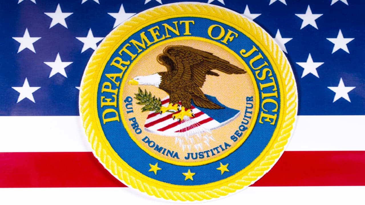 Crypto Fund Manager Charged in $5M Ponzi Scheme, Facing up to 30 Years in US Prison