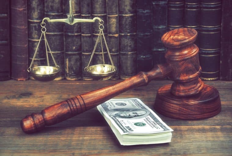 Bitfinex Braces for Imminent Lawsuit Alleging Tether Manipulates Crypto Market