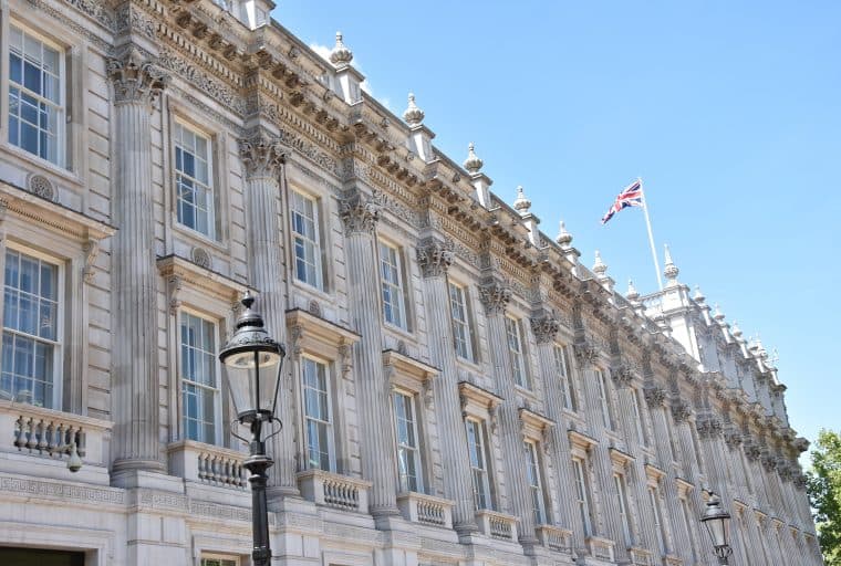 UK Tax Agency to Pay $100K for Blockchain Surveillance Software