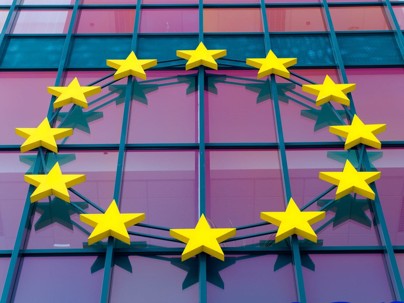 Brussels Asks Europeans How to Regulate Bitcoin, Public Consultation Continues Into March