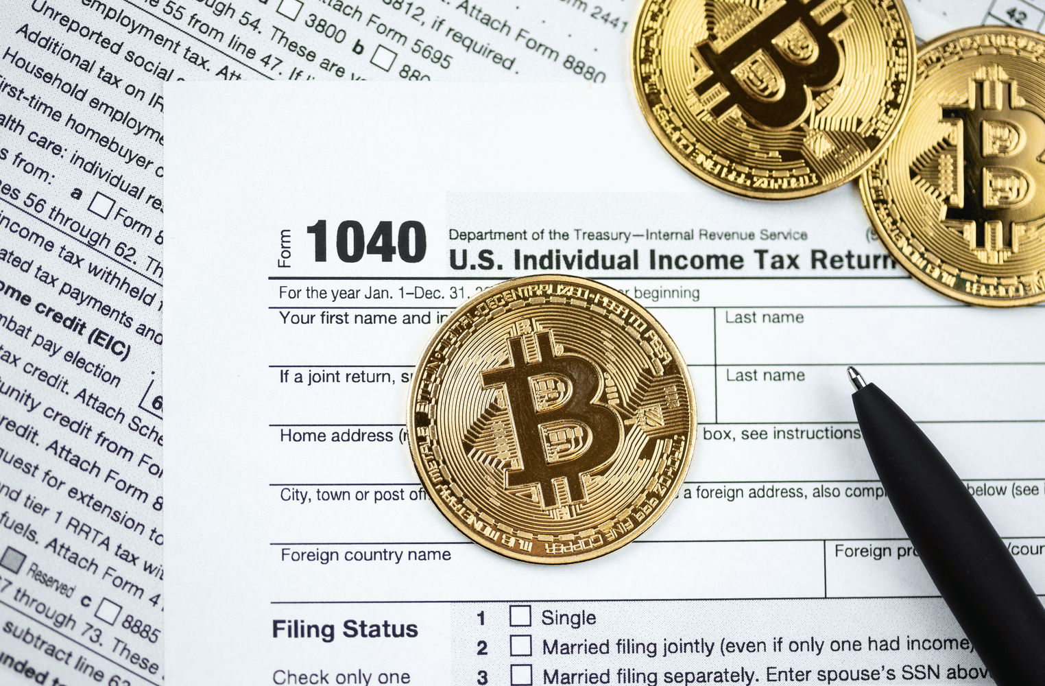 Tax Expert: IRS Crypto Question ‘Unconstitutional,’ Card Points, Flyer Miles Could Be Virtual Currency