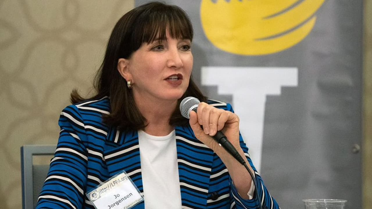 2020 Libertarian Presidential Candidate Jo Jorgensen Talks Bitcoin, Endless Wars, Covid-19 Response