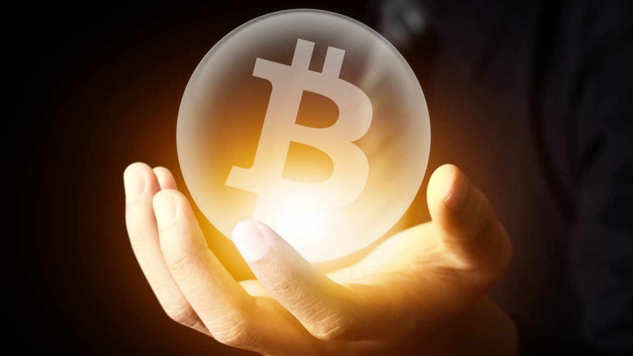 'Oracle' Vinny Lingham Expects High Bitcoin Volatility, BTC Price Likely to Hold $12K Handle for 30 Days