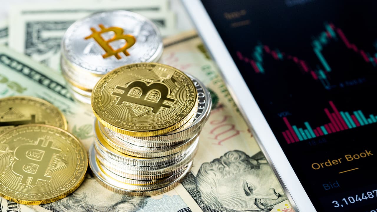 Bitcoin Snaps Back After Slight Dip, Current BTC Chart 'Is Near Identical to August 2017'