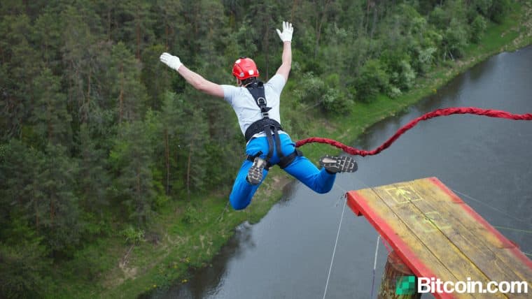 Bitcoin Slides Over 13%, Veteran Trader Peter Brandt Suggests BTC Will Peak at $200k but Hints of Possible Deep Corrections