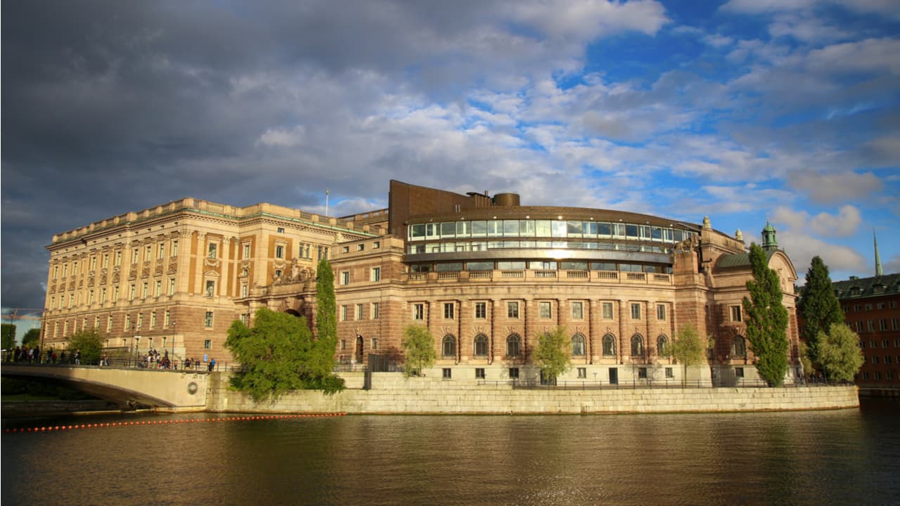 Central Bank of Sweden Invites Financial Market Actors for Second Phase of E-krona Pilot