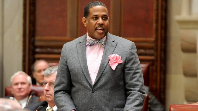 Climate Change Targets Bitcoin Mining: NY Lawmaker Proposes 3-Year Moratorium on Mining Operations in the State