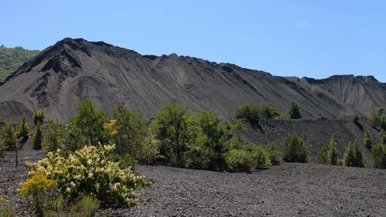 Waste Coal-Converting Bitcoin Miner Stronghold Digital Mining Raises $100 Million