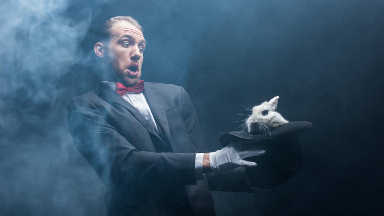 Share Buyback Magic: Financial Forecaster Says Stock Market Rally Is All 'Smoke and Mirrors'